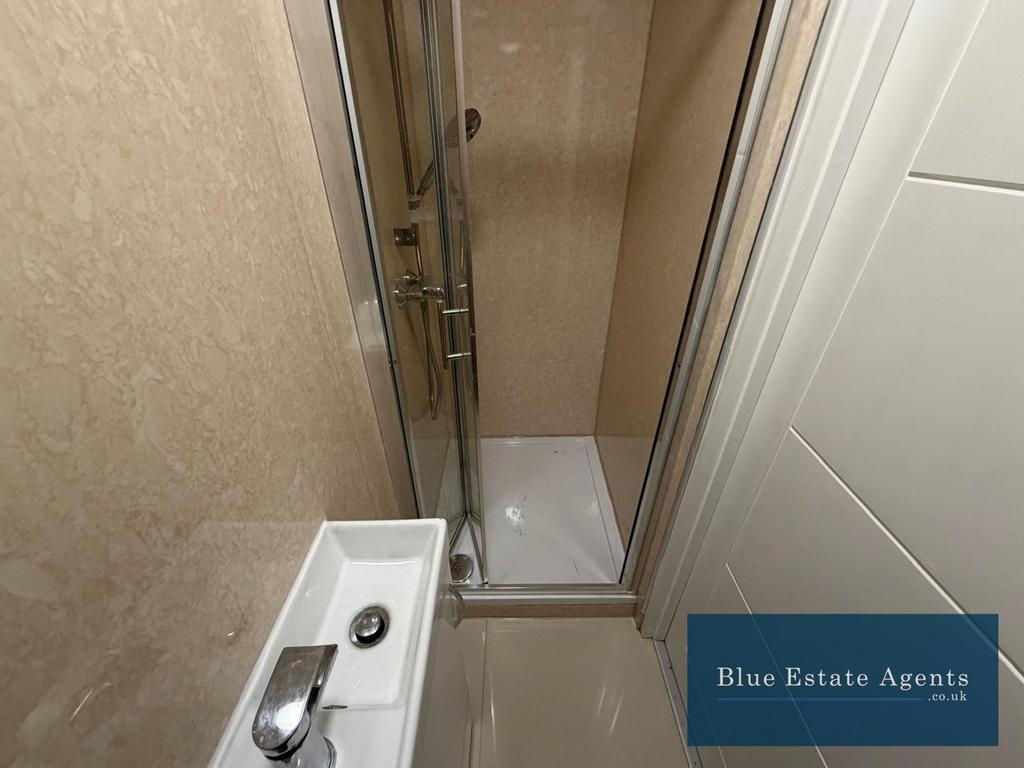 Ground Floor Shower Suite
