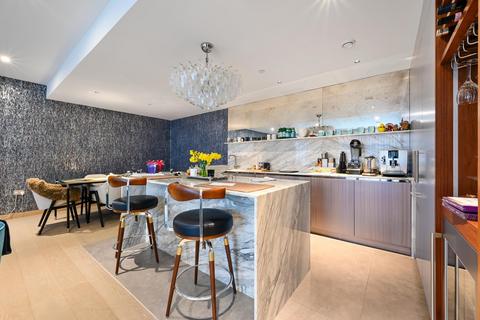 3 bedroom apartment for sale, Legacy Building, Viaduct Gardens, London, SW11