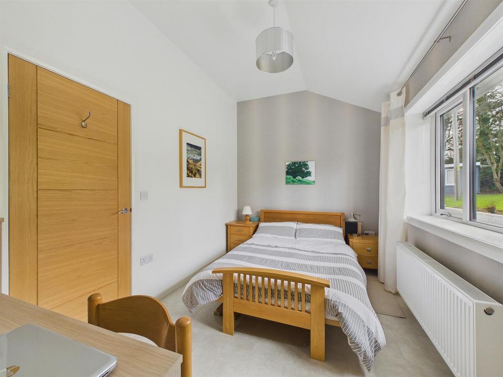 CAM03972 G0-PR0259-STILL009.jpg