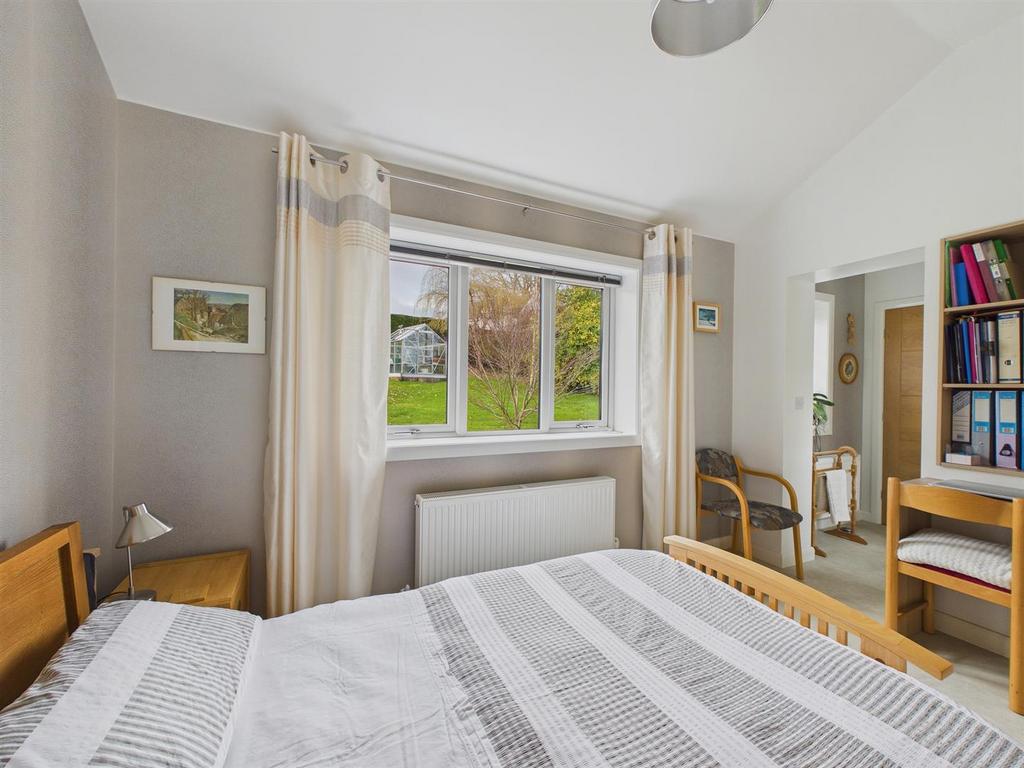 CAM03972 G0-PR0259-STILL010.jpg