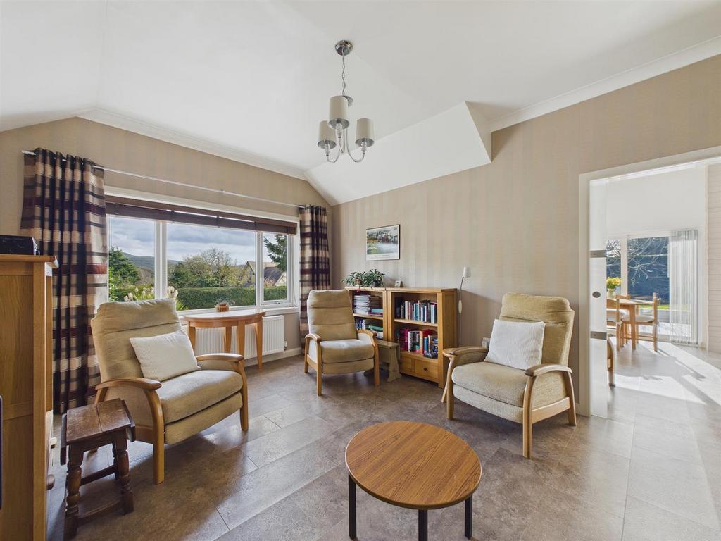 CAM03972 G0-PR0259-STILL002.jpg