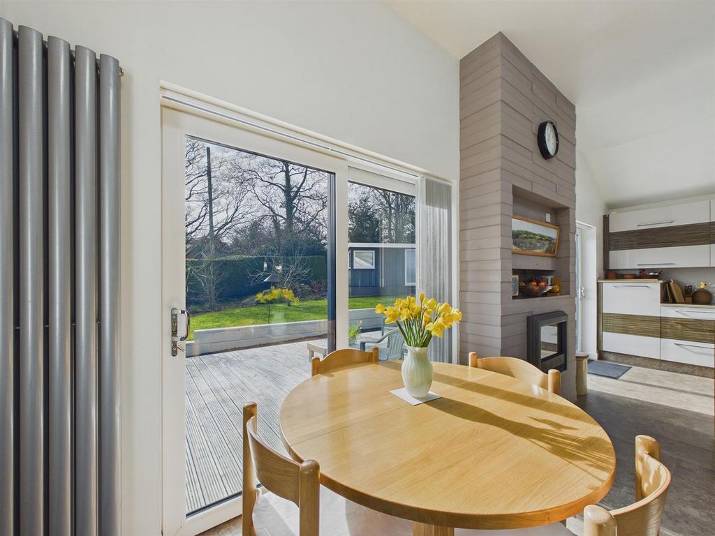 CAM03972 G0-PR0259-STILL022.jpg