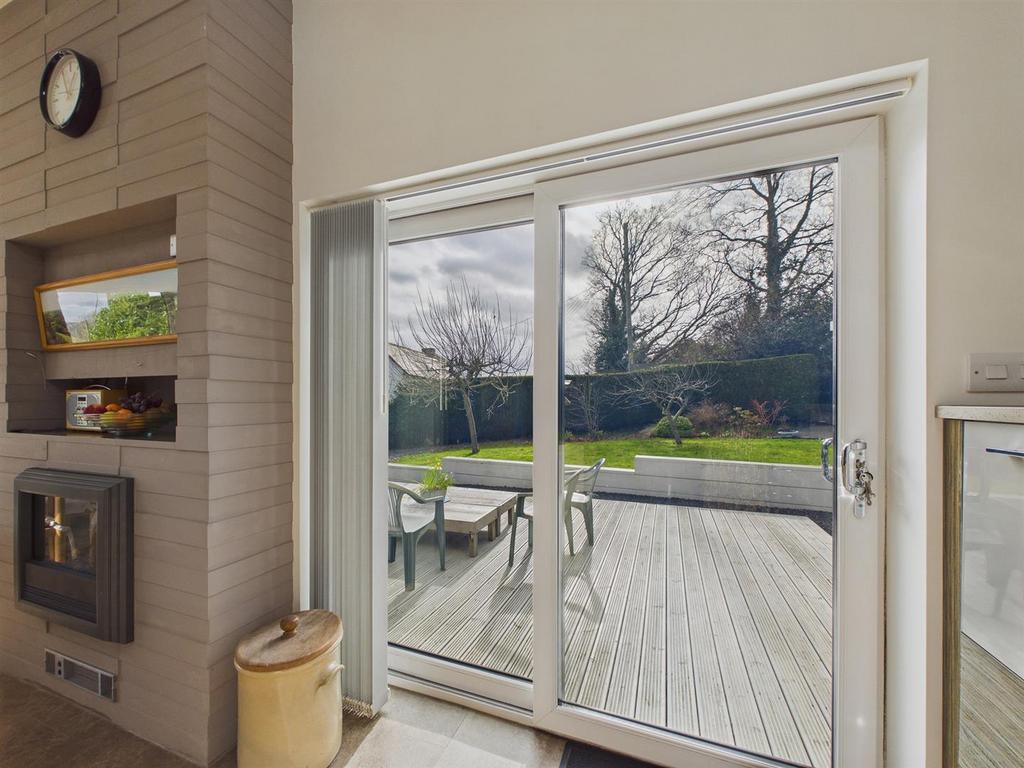 CAM03972 G0-PR0259-STILL023.jpg