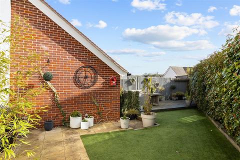 undefined, Yarrow Gate, Lindfield