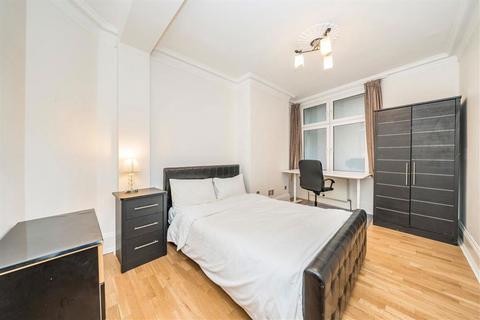 4 bedroom flat for sale, Marylebone Road, London NW1