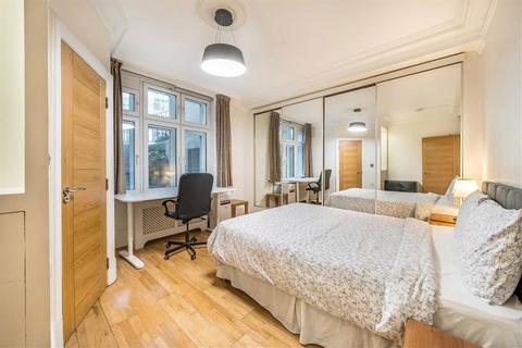 4 bedroom flat for sale, Marylebone Road, London NW1