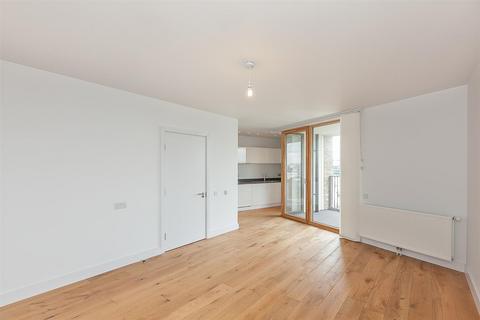 2 bedroom apartment to rent, Lockton Street