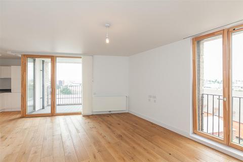 2 bedroom apartment to rent, Lockton Street