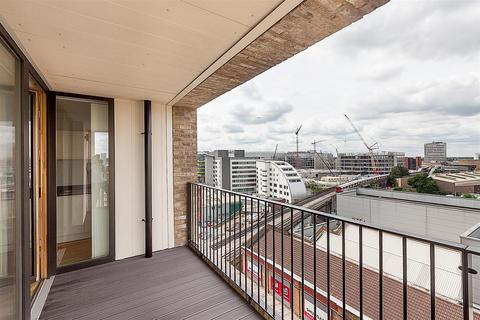 2 bedroom apartment to rent, Lockton Street