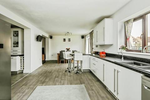 4 bedroom detached house for sale, Mill Haven, Sheffield S25