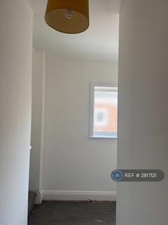 2 bedroom flat to rent, West Hill Road, Bournemouth, BH2