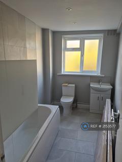 2 bedroom maisonette to rent, York Grove, London, SE15