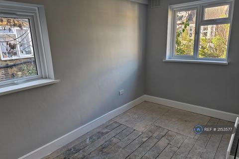 2 bedroom maisonette to rent, York Grove, London, SE15