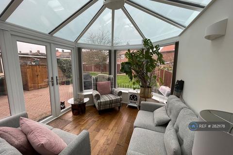 3 bedroom semi-detached house to rent, Western Road, Goole, DN14