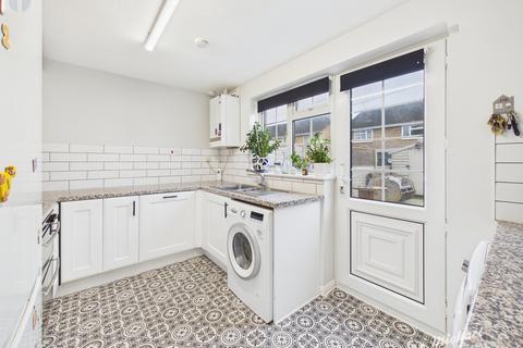 2 bedroom terraced house for sale, Rowland Way, Aylesbury