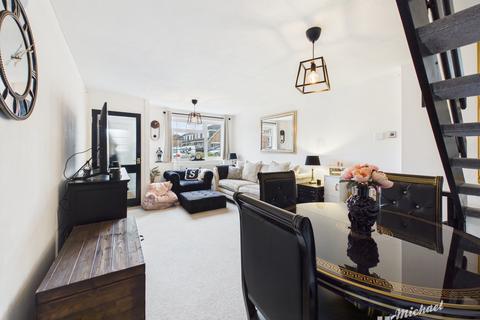 2 bedroom terraced house for sale, Rowland Way, Aylesbury