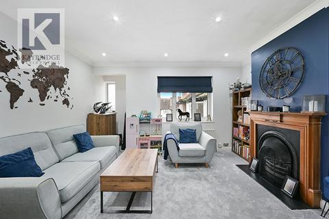 2 bedroom flat for sale, Alberta Avenue, Cheam, SM1