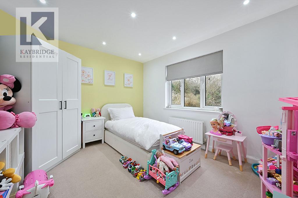 The Maisonettes Alberta Avenue, Cheam - SM1 2 LQ