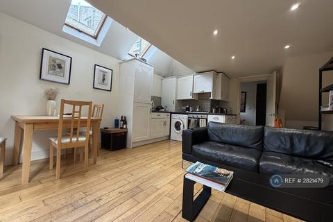 3 bedroom flat to rent, Elderfield Road, London, E5