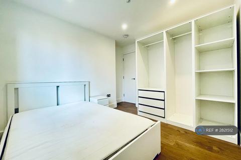 2 bedroom flat to rent, Wandsworth Road, London, SW8