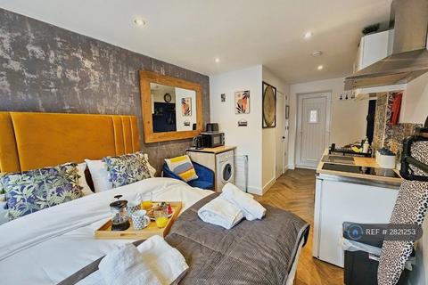 undefined, Cobblestone Way, Cheltenham, GL51
