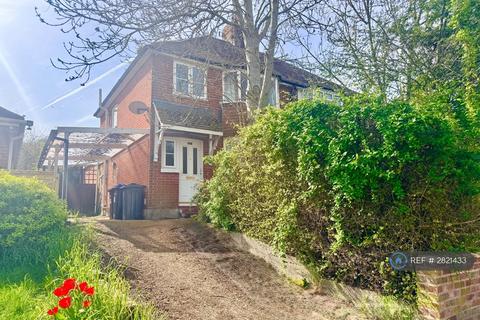 4 bedroom semi-detached house to rent, Old Park Avenue, Canterbury, CT1