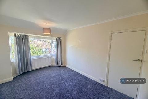 4 bedroom semi-detached house to rent, Old Park Avenue, Canterbury, CT1