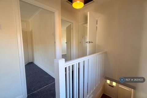 4 bedroom semi-detached house to rent, Old Park Avenue, Canterbury, CT1