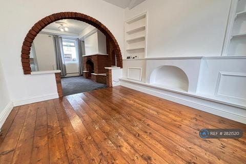 2 bedroom terraced house to rent, Ainsworth Road, Radcliffe, Manchester, M26