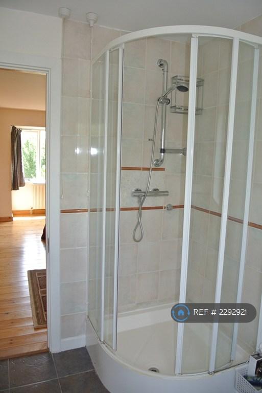 En-Suite Shower