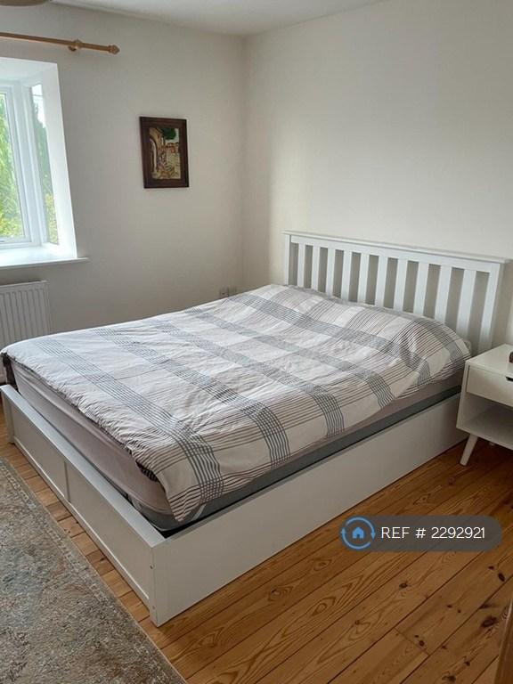 Bedroom2