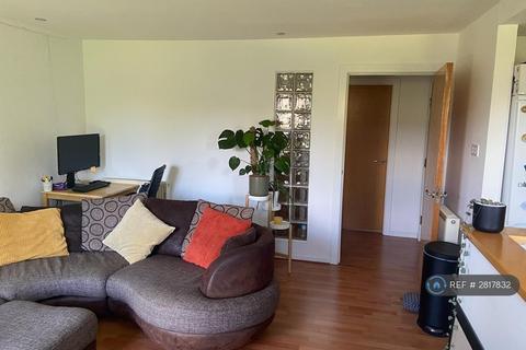 2 bedroom flat to rent, City Quay, Liverpool, L3
