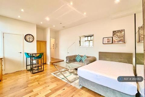 undefined, Kennington Road, London, SE11