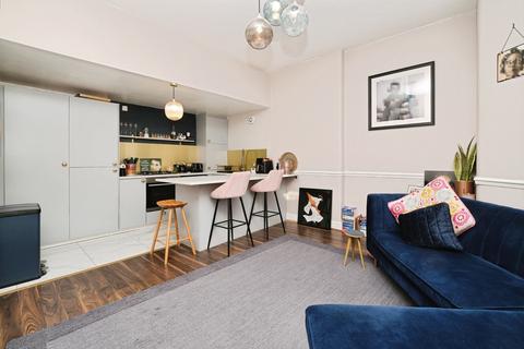2 bedroom apartment for sale, Aigburth Road, Liverpool, Merseyside, L17