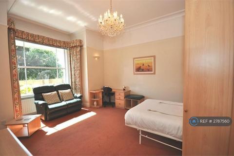 undefined, Richmond Crescent, Staines, TW18