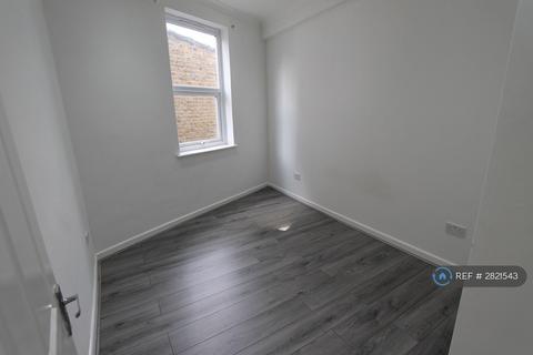2 bedroom flat to rent, High Road Leytonstone, London, E11