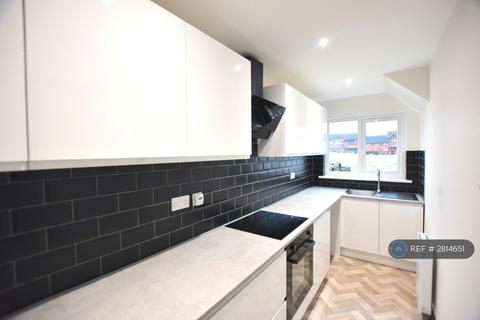 1 bedroom semi-detached house to rent, Maukinfauld Court, Glasgow, G32
