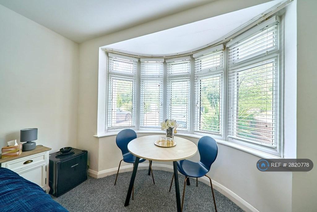 Room 1 Dining Area