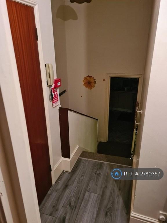 Landing To Kitchen