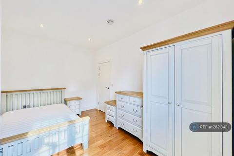 2 bedroom flat to rent, Bermondsey Wall East, London, SE16