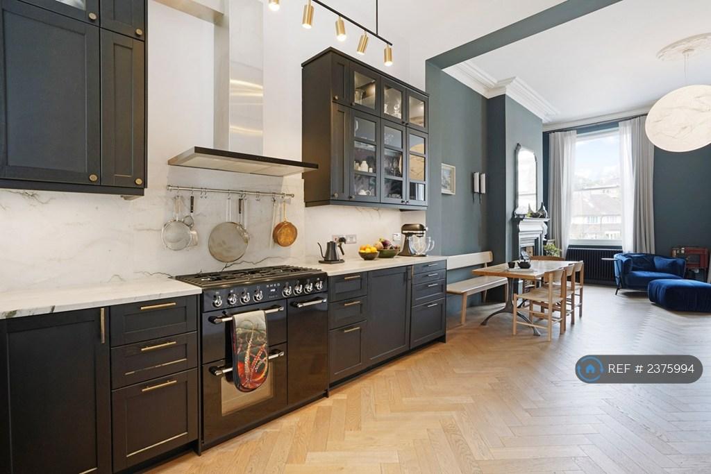 Living / Kitchen