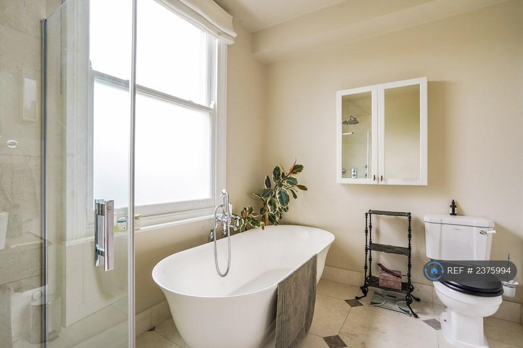 Master - Ensuite