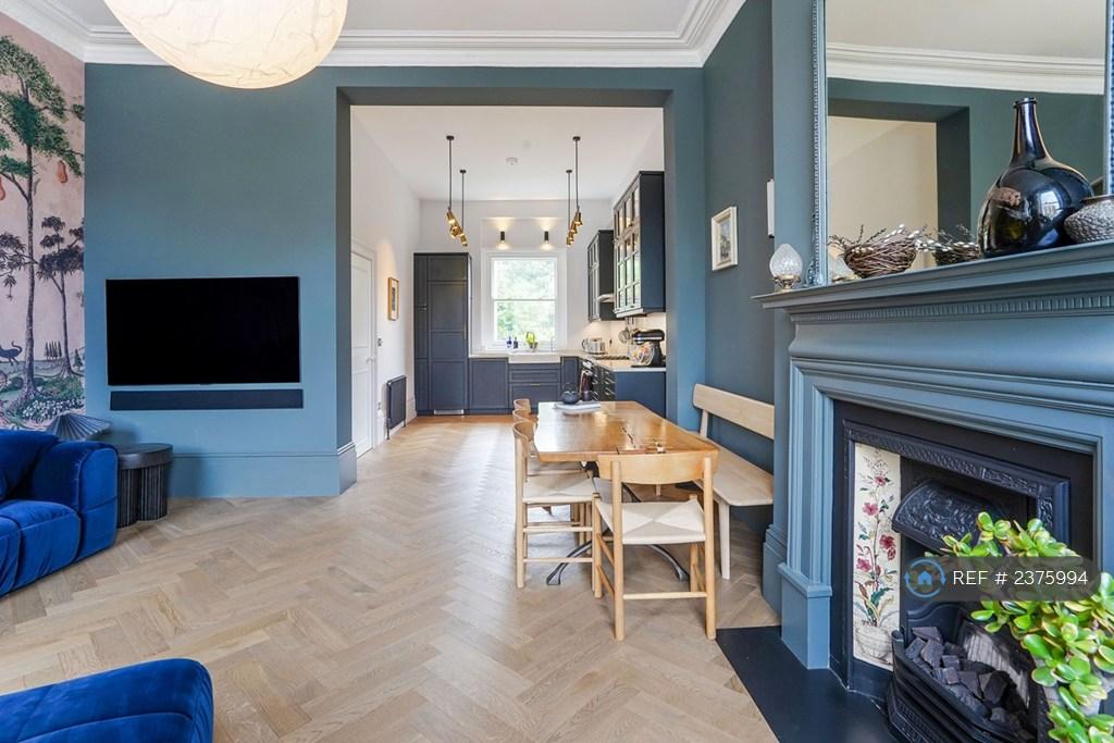 Living / Kitchen
