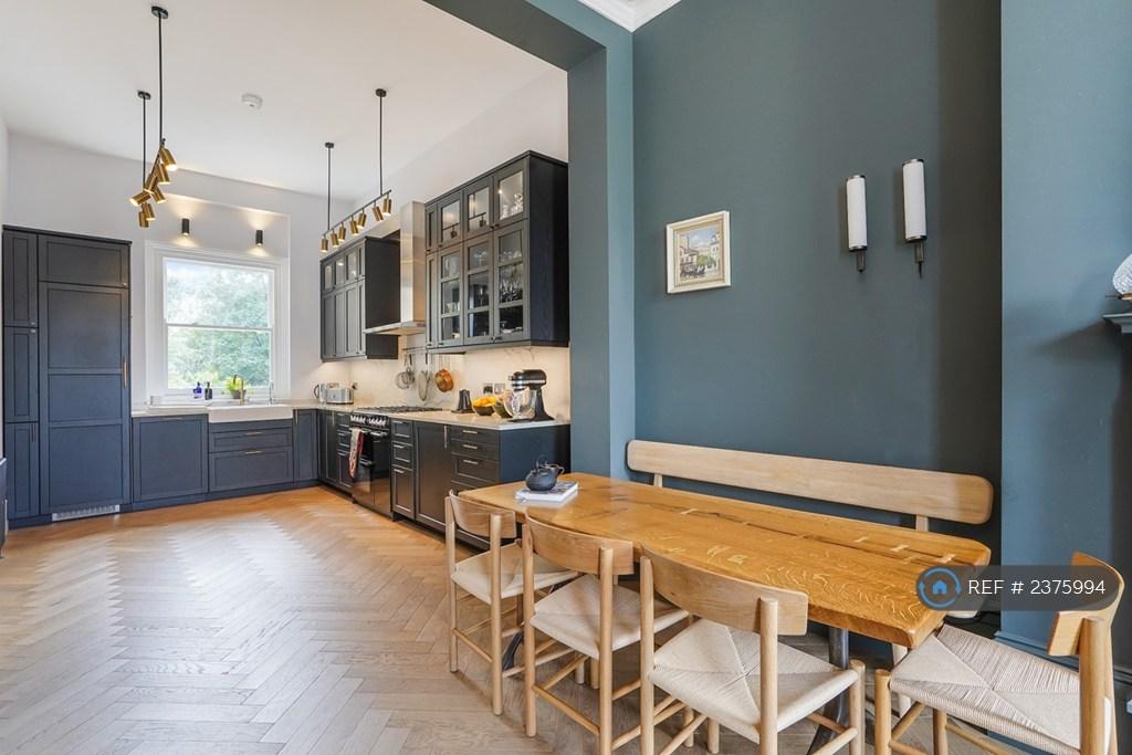 Living / Kitchen
