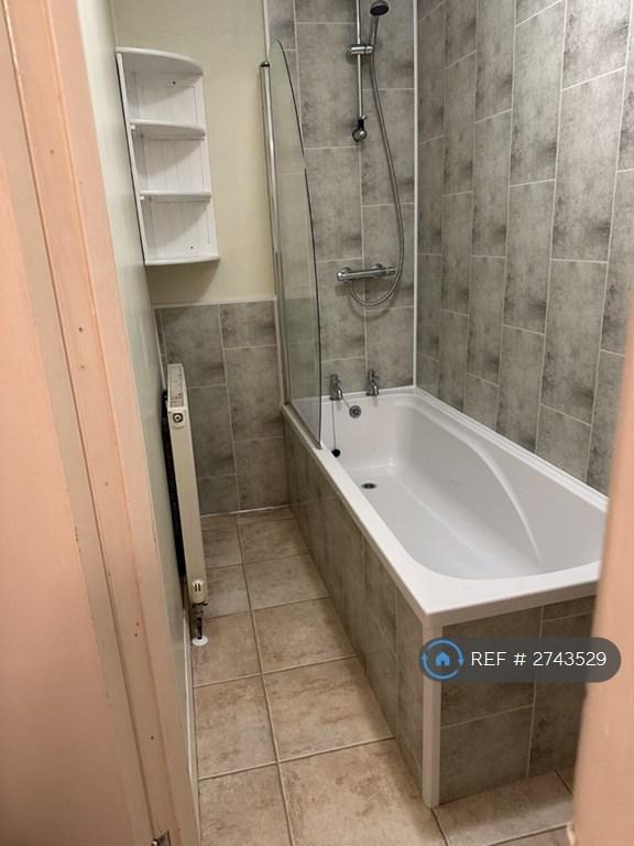 'Instant Hot Water' Shower Over Bath