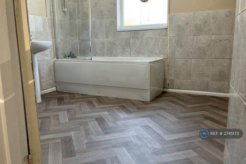 3 bedroom flat to rent, Holberry Gardens, Sheffield, S10