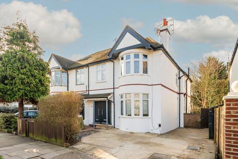2 bedroom flat to rent, Chesterfield Road, London W4