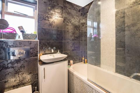 1 bedroom flat for sale, Bartholomew Road, Kentish Town, London, NW5