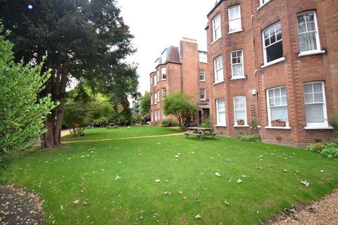3 bedroom apartment to rent, Fortis Green Road, Muswell Hill, London, N10