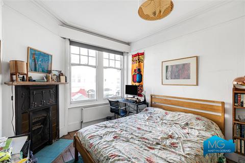 3 bedroom apartment to rent, Fortis Green Road, Muswell Hill, London, N10